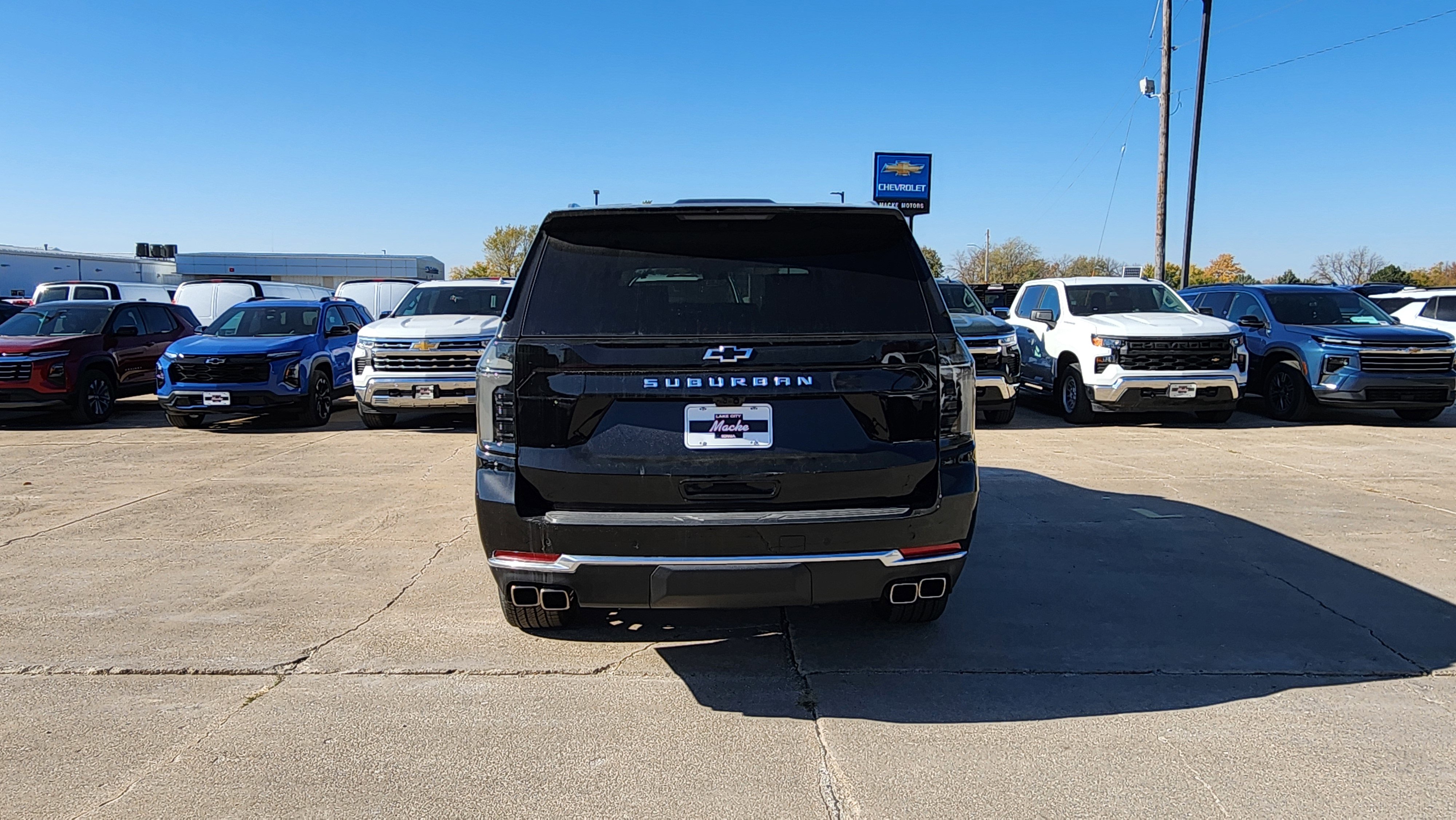 New 2026 Chevrolet Suburban High Country image 5
