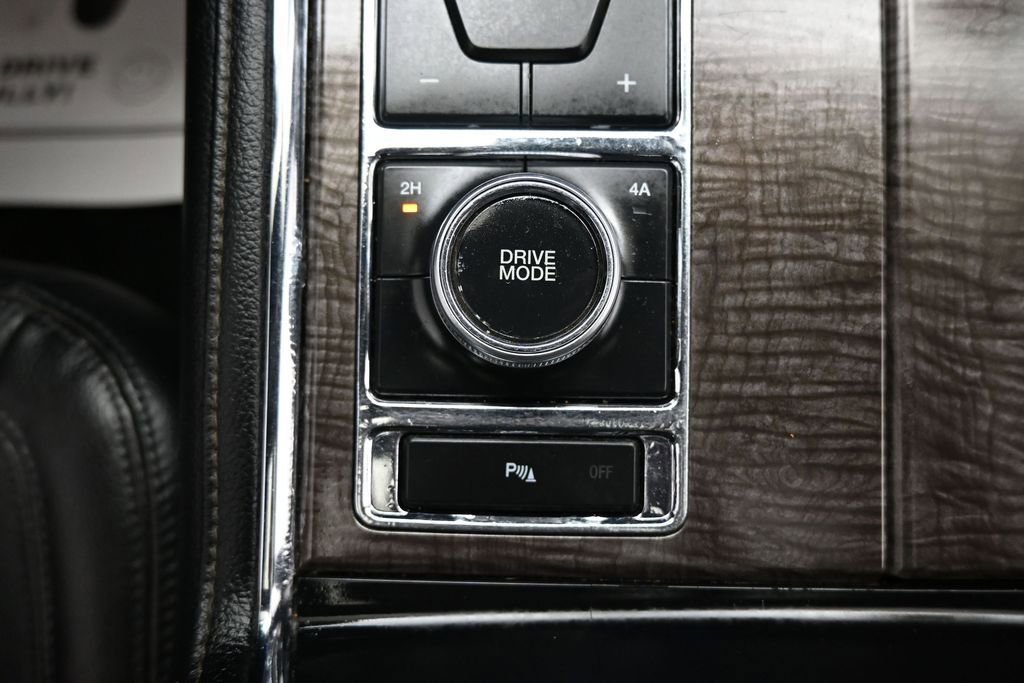 Used 2019 Ford Expedition Max Limited AWD/4WD image 22