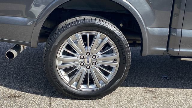 Used 2018 Ford F150 Lariat w/ Equipment Group 502A Luxury image 11