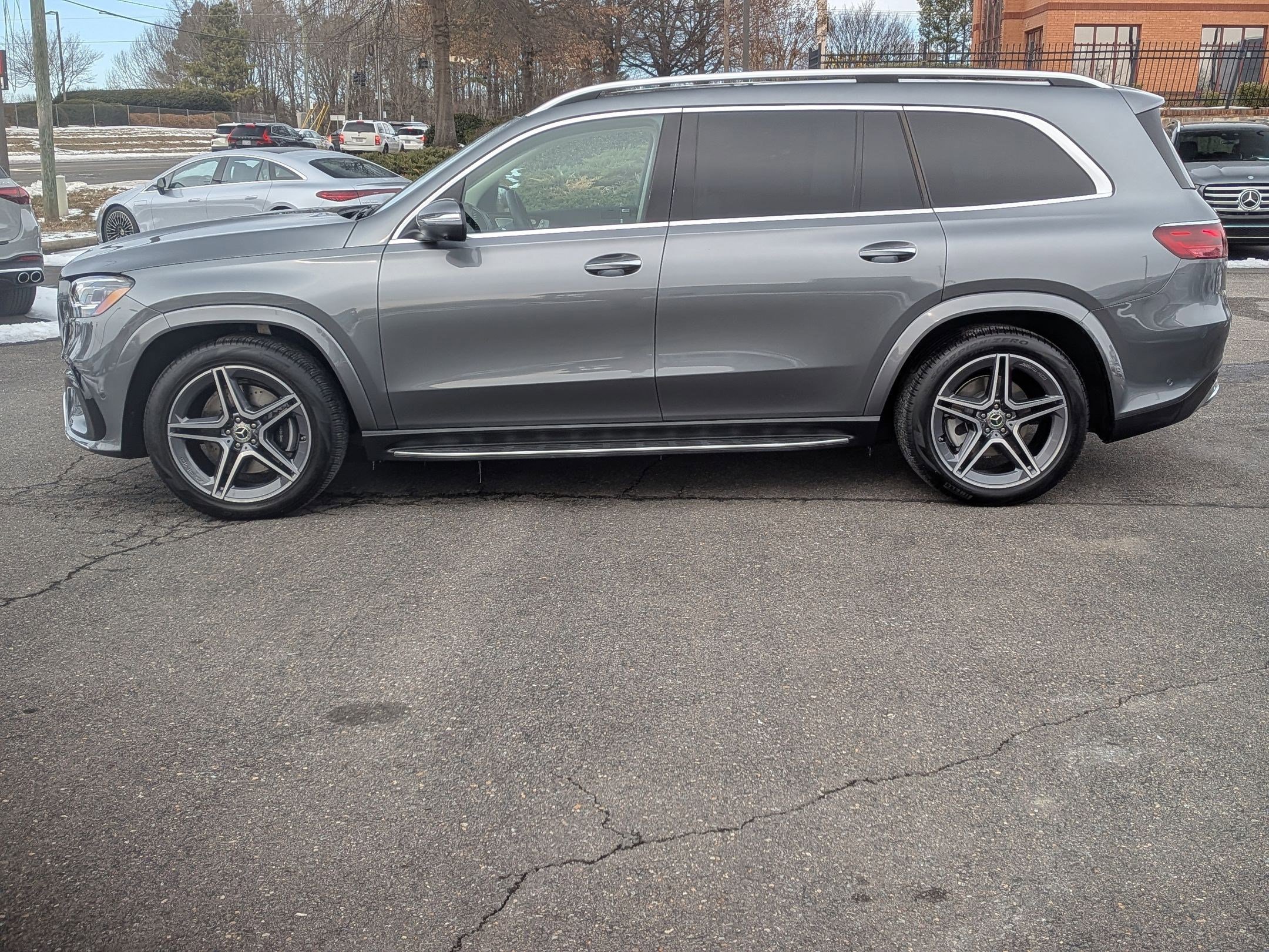 Certified 2025 Mercedes-Benz GLS 450 4MATIC image 6