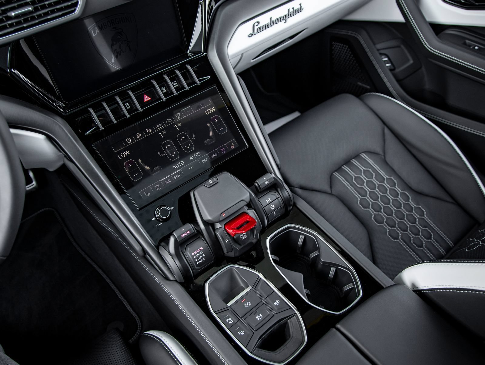 Used 2024 Lamborghini Urus S AWD/4WD image 38