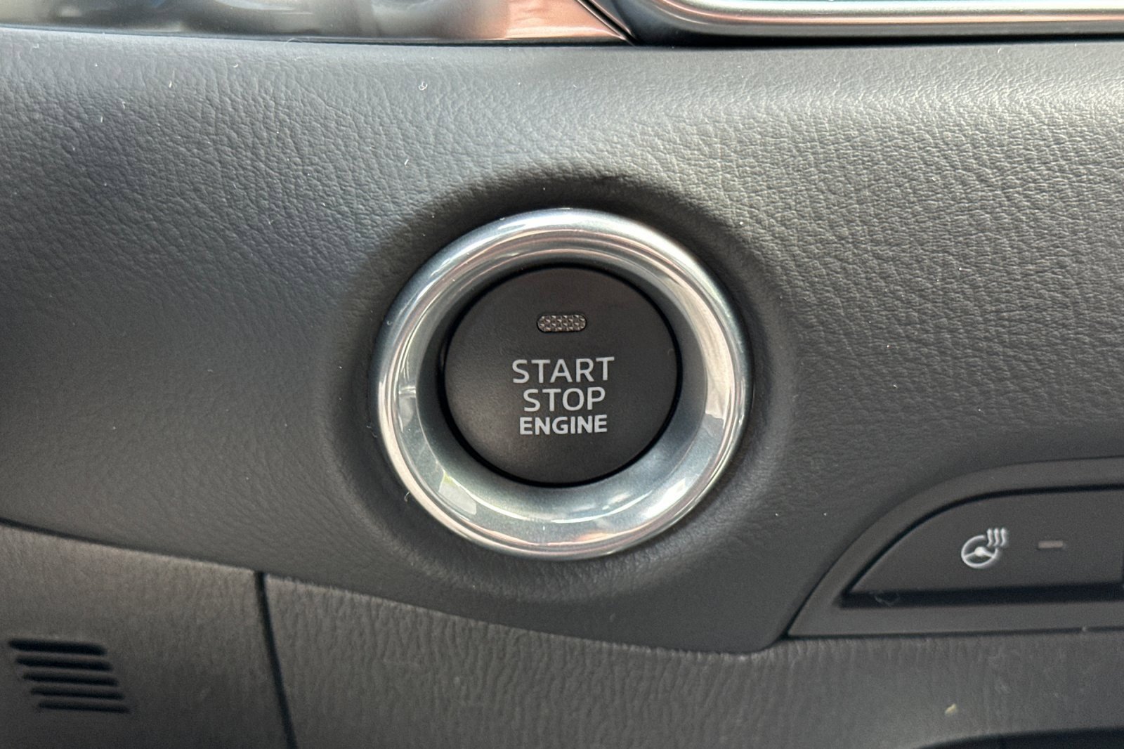 New 2025 MAZDA CX-5 Signature image 25