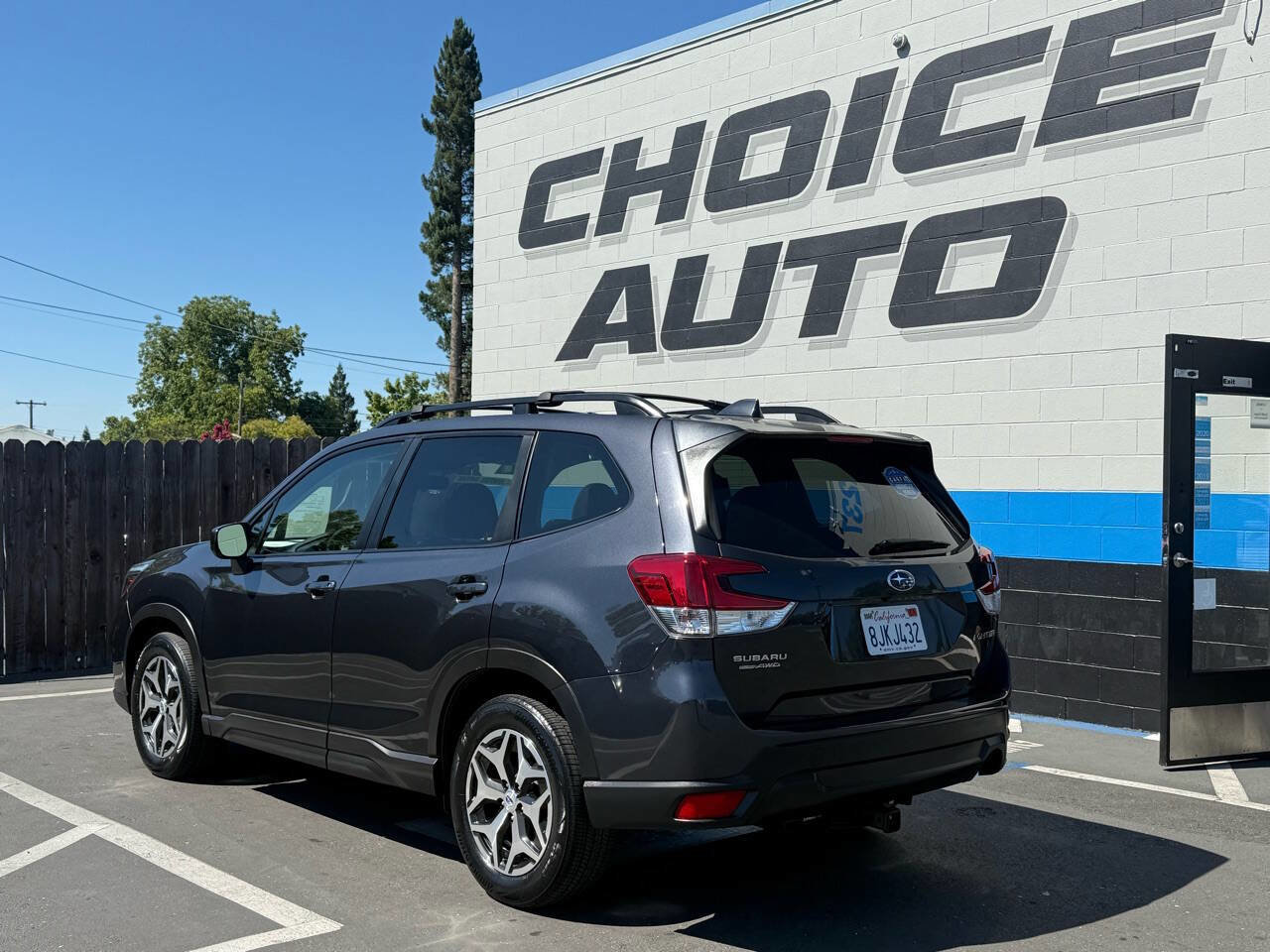 Used 2019 Subaru Forester Premium w/ All-Weather Package image 25