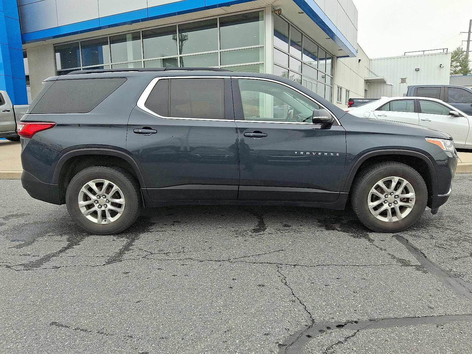 Certified 2019 Chevrolet Traverse LT image 8