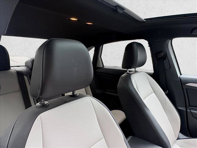 Used 2021 Volkswagen Jetta R-Line FWD image 19