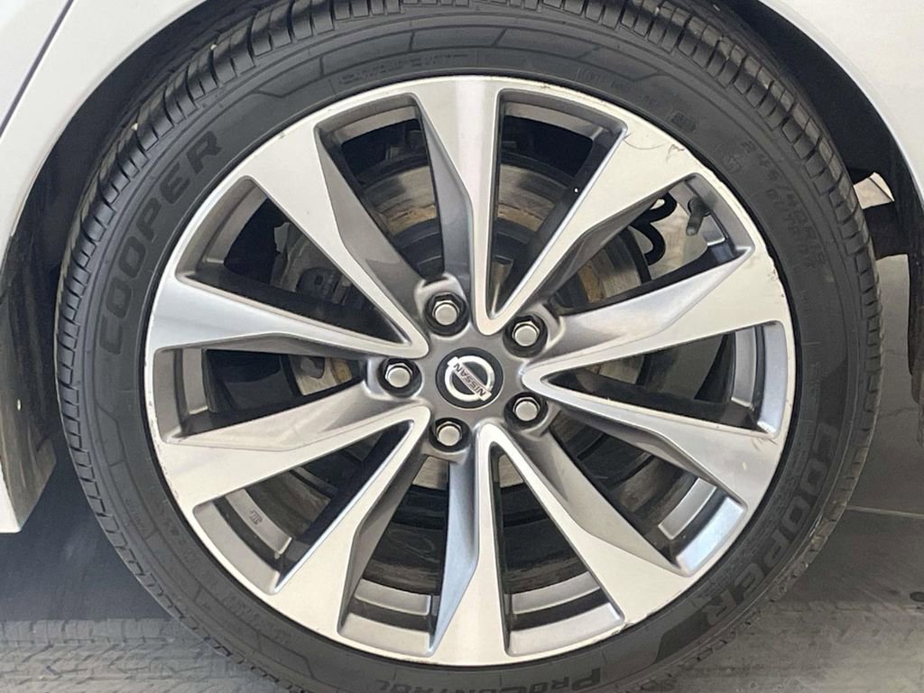 Used 2019 Nissan Maxima Platinum w/ Sport Mat Group FWD image 12