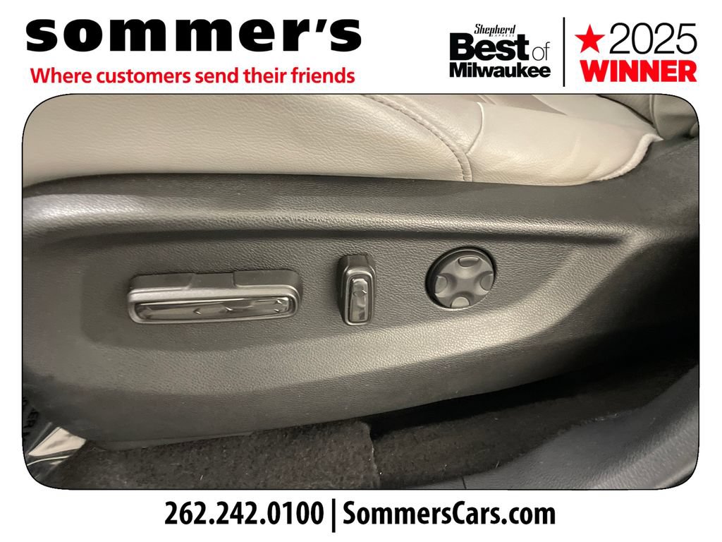 Used 2020 Honda CR-V Touring image 10