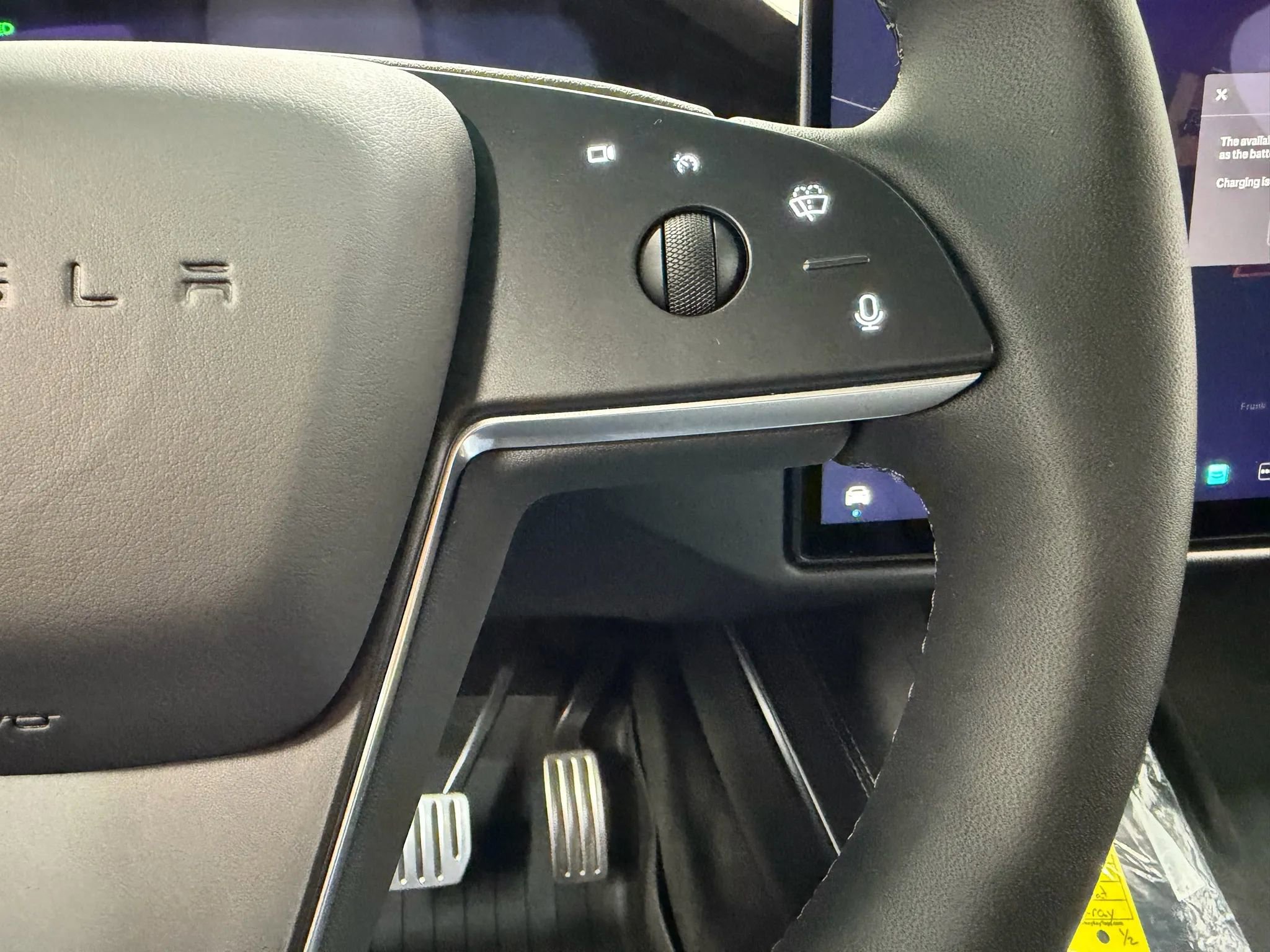 Used 2025 Tesla Model X image 30