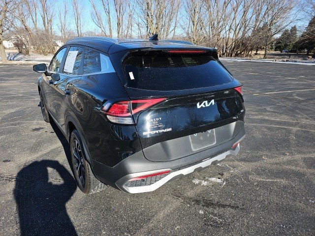 Used 2023 Kia Sportage EX image 3