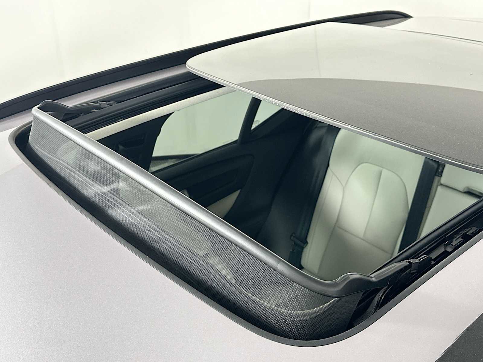 New 2026 Volvo XC40 B5 Ultra w/ Climate Package image 19