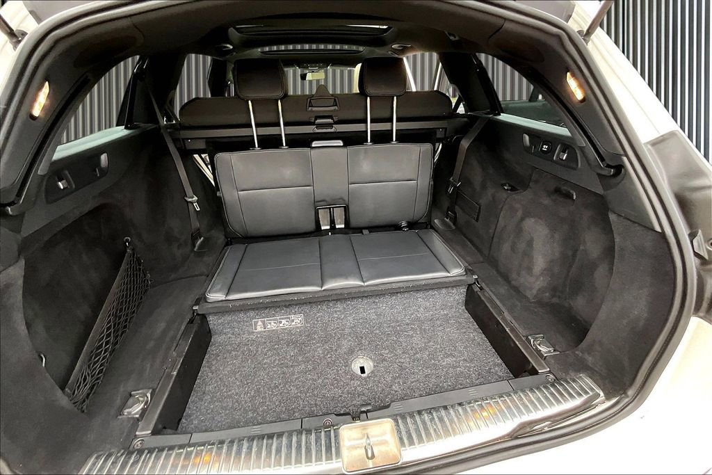 Used 2017 Mercedes-Benz E 400 4MATIC Wagon image 27