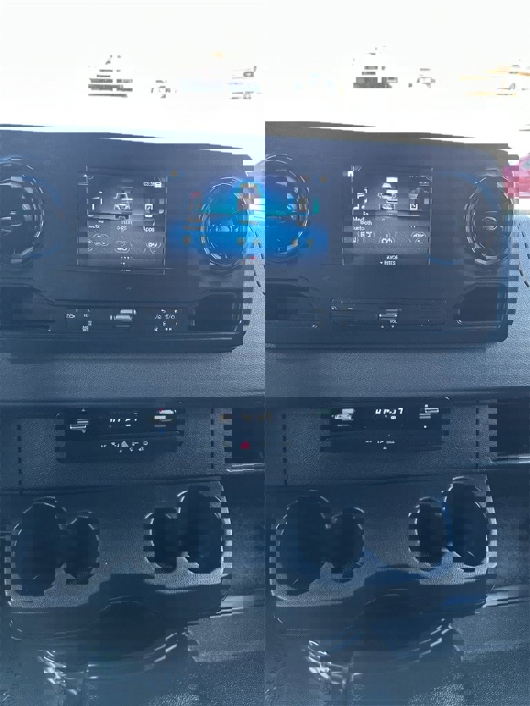 Used 2024 Mercedes-Benz Sprinter 144 Cargo w/ Acoustic Package image 17