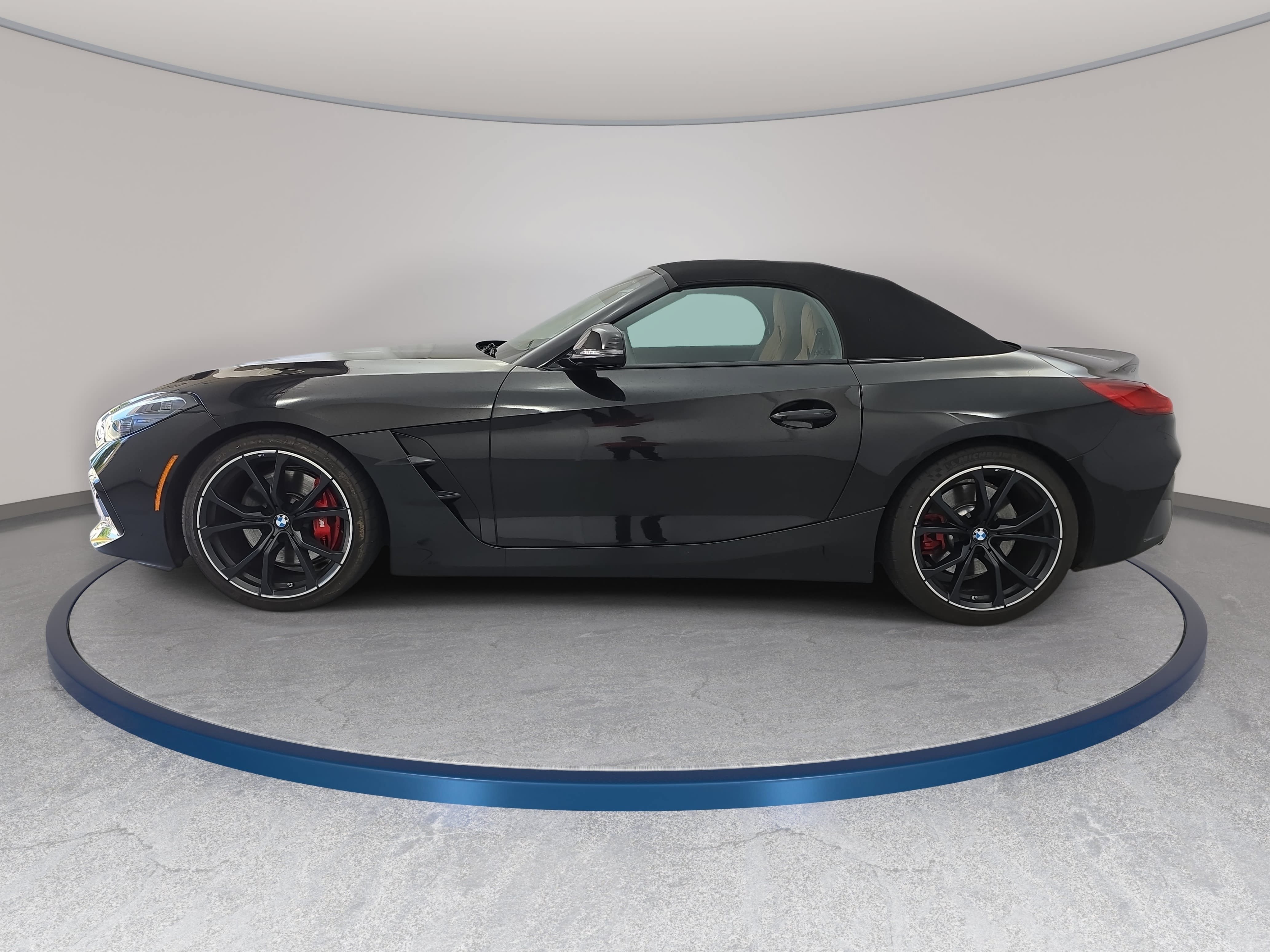 Used 2025 BMW Z4 M40i w/ Edition RWD image 8