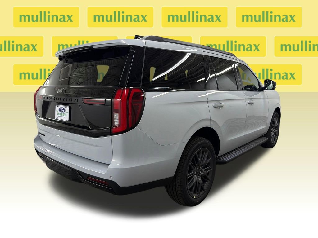 New 2026 Ford Expedition Platinum AWD/4WD image 3