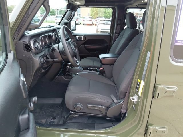 Used 2023 Jeep Gladiator Sport AWD/4WD image 23