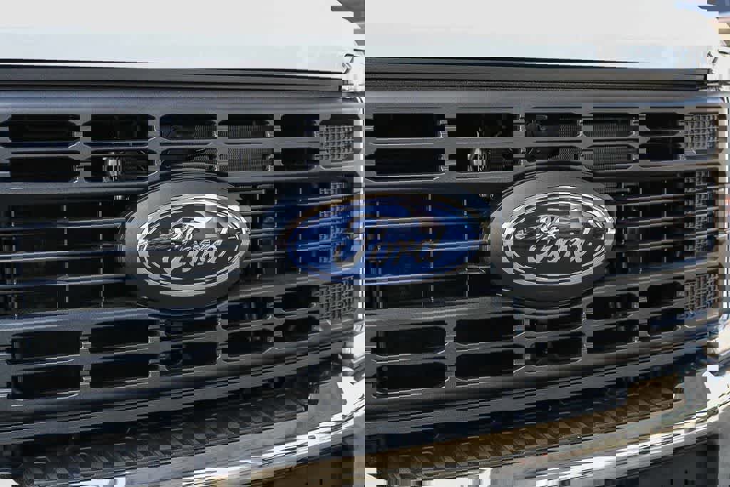 New 2026 Ford F250 XL w/ XL Chrome Package image 5