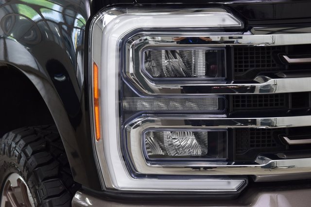 Used 2023 Ford F250 King Ranch image 10