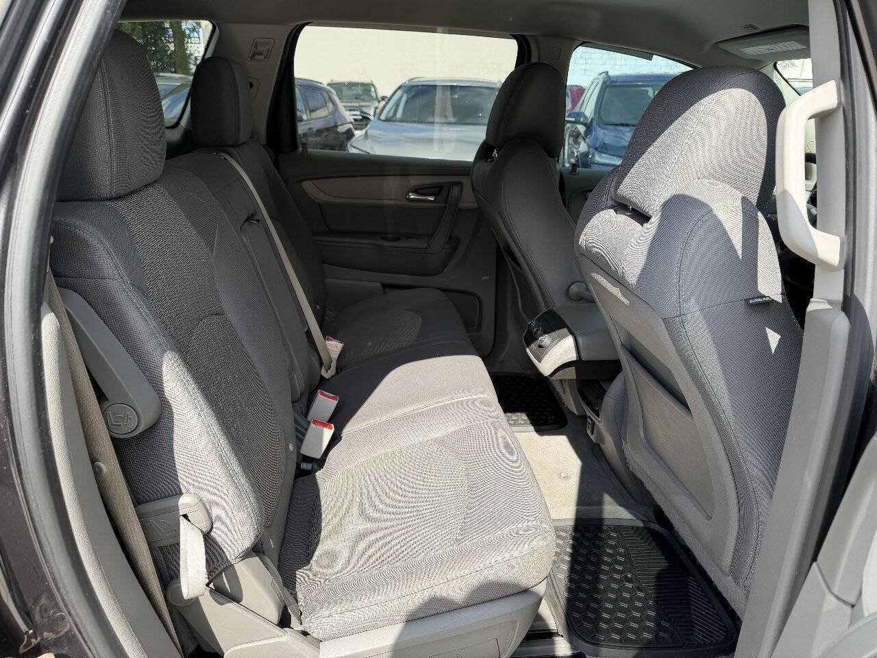 Used 2016 Chevrolet Traverse LS FWD image 10