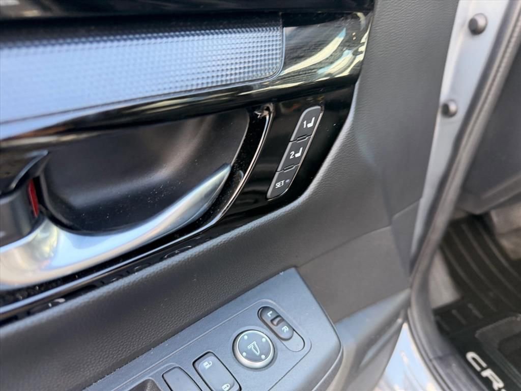 Used 2025 Honda CR-V EX-L image 18