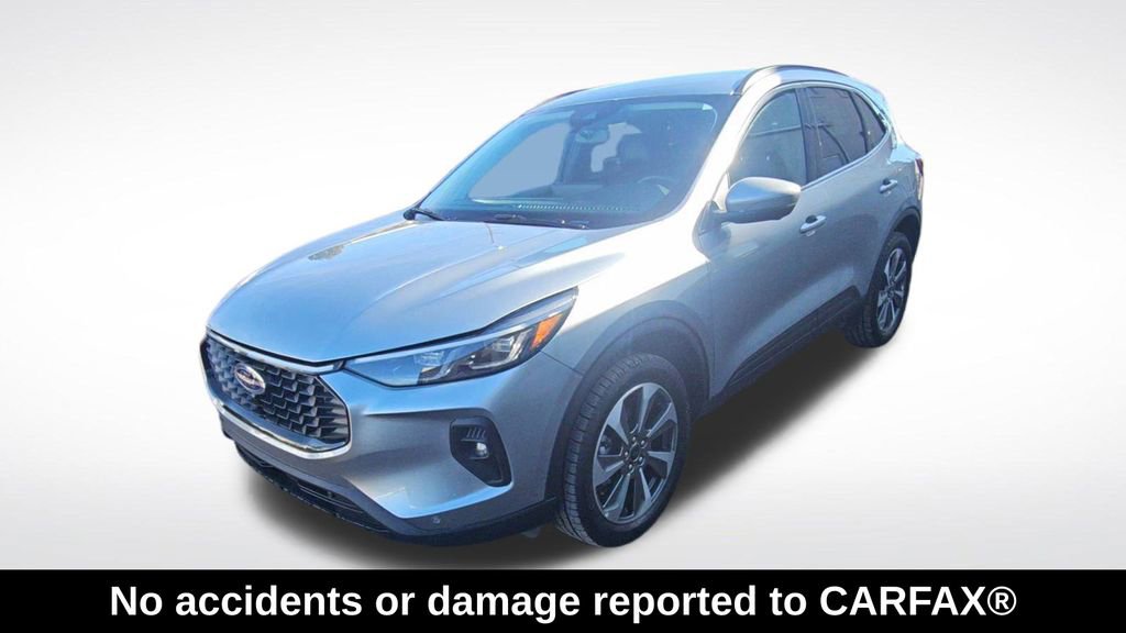 Used 2024 Ford Escape Platinum image 4