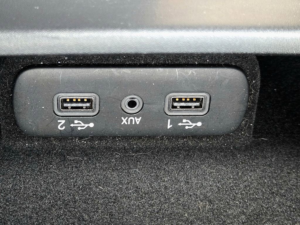 Used 2019 Chrysler 300 S w/ S Model Appearance Package image 18