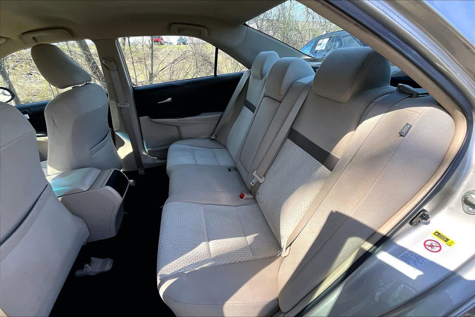 Used 2014 Toyota Camry LE FWD image 19