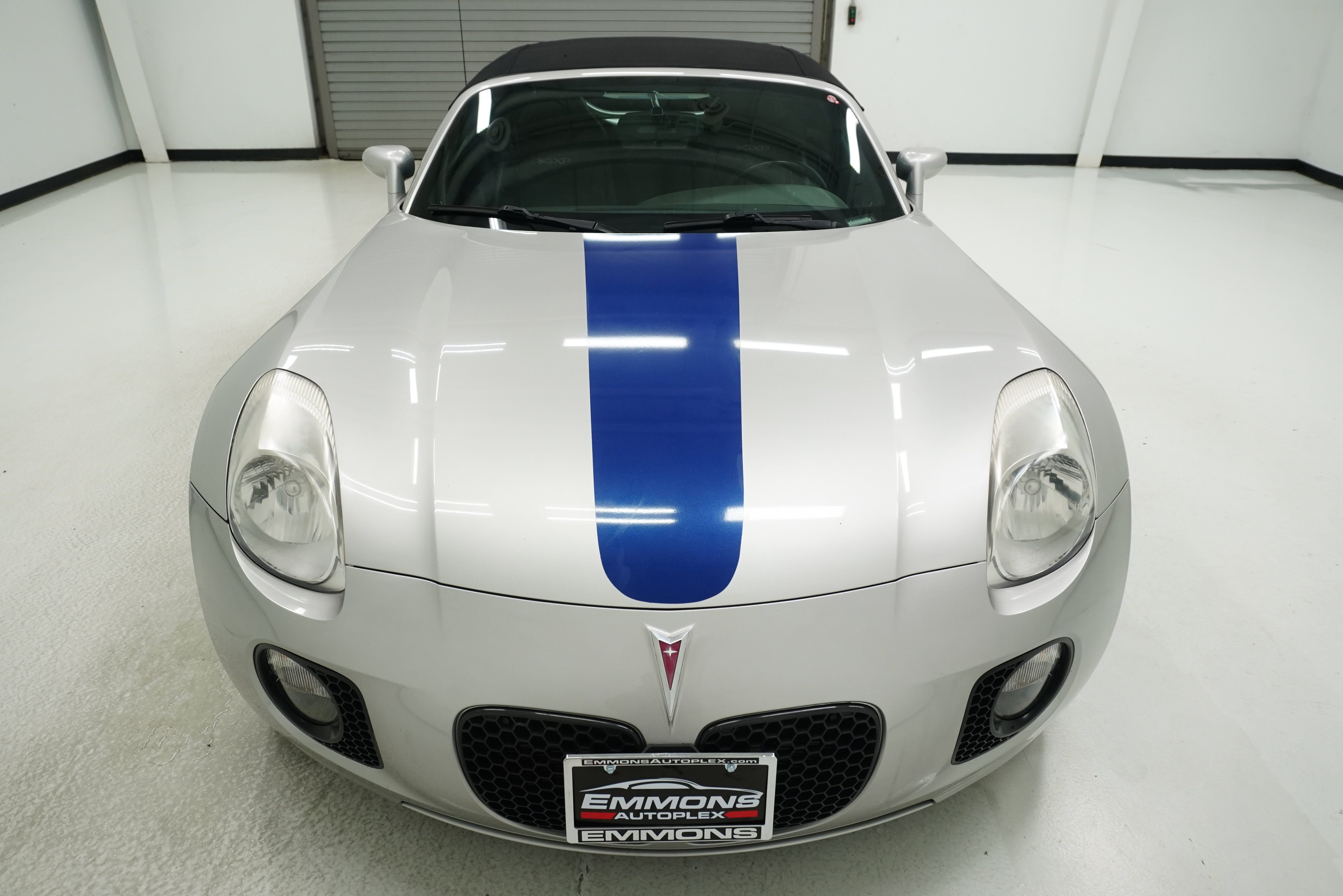 Used 2008 Pontiac Solstice GXP w/ Premium Package RWD image 2