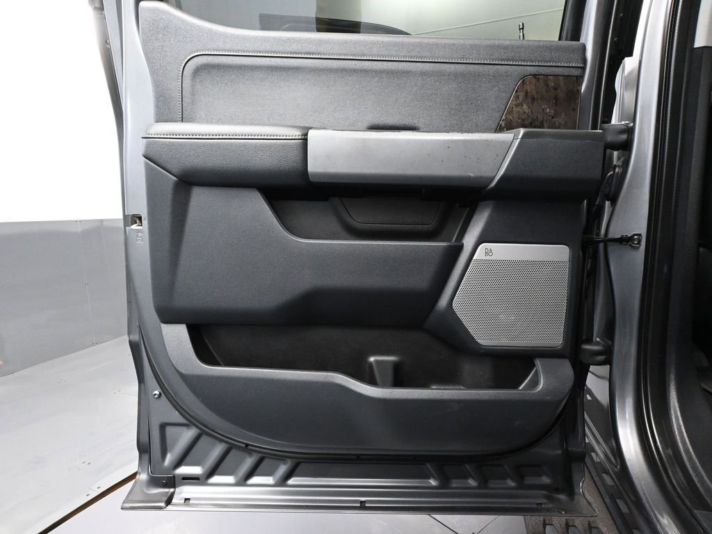 Used 2023 Ford F250 Lariat w/ Tremor Off-Road Package image 37