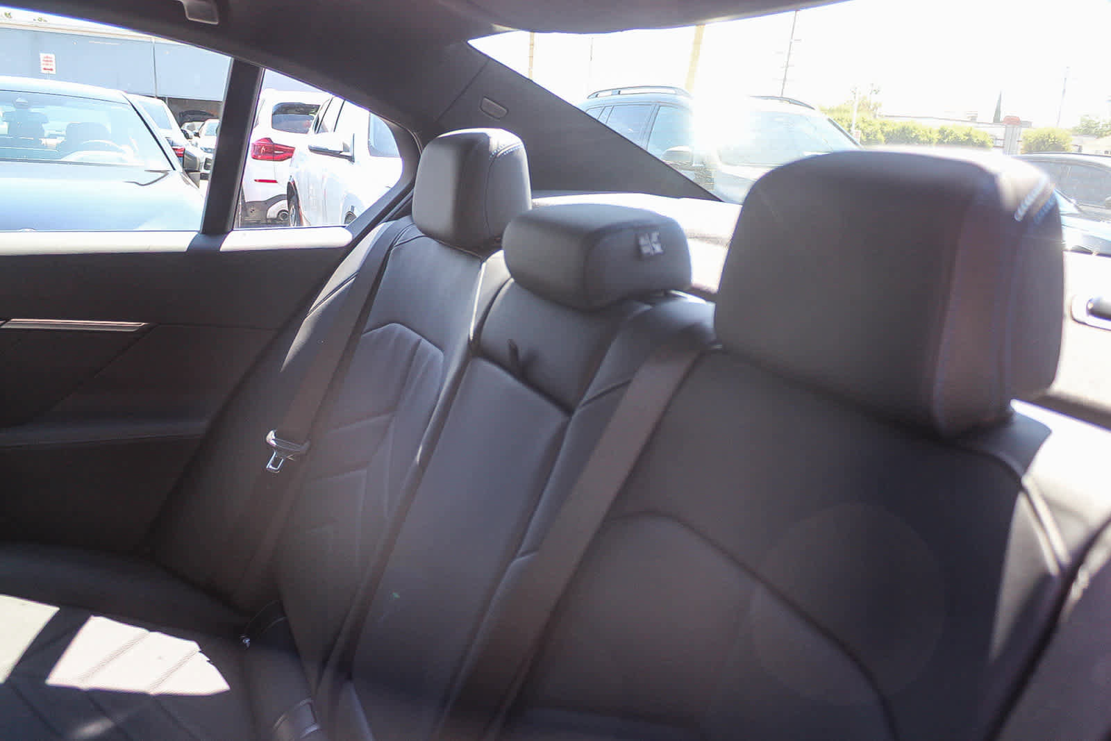 New 2026 BMW i5 eDrive40 w/ M Sport Package RWD image 18