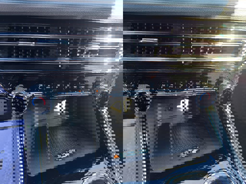 New 2026 Chevrolet Traverse LT image 15