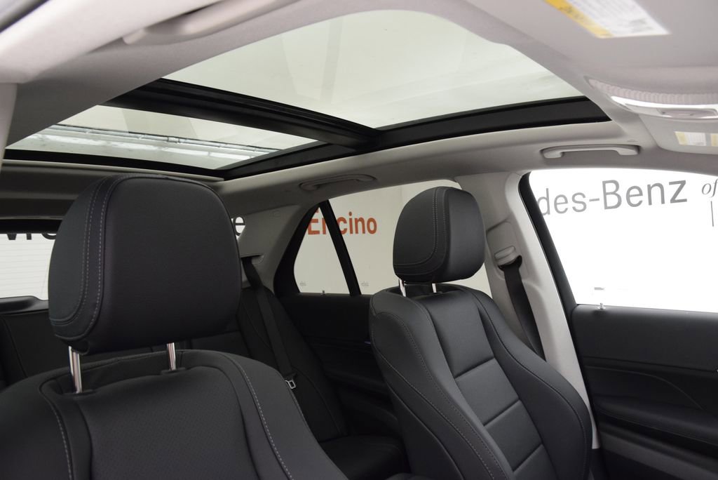 New 2026 Mercedes-Benz GLE 450e 4MATIC image 17