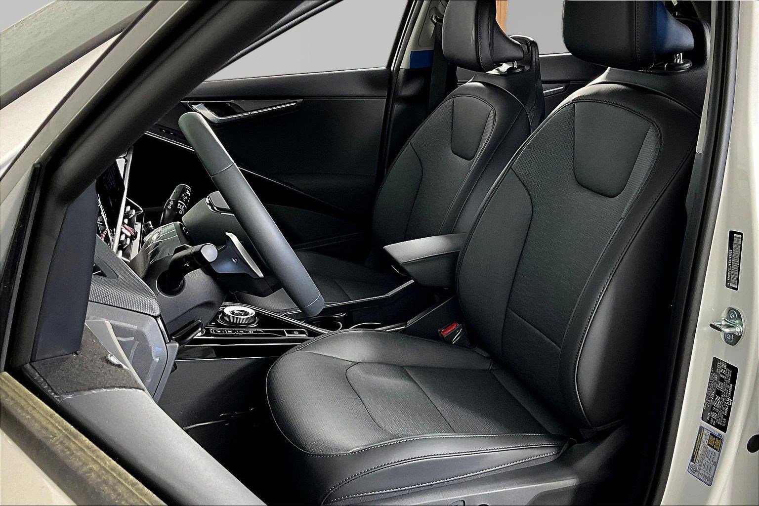 New 2026 Kia Niro Wave FWD image 17