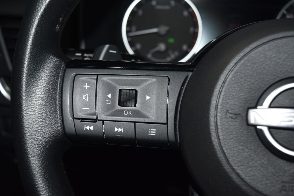 Certified 2023 Nissan Rogue SV image 7