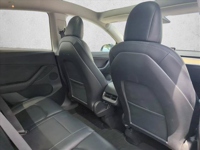 Used 2021 Tesla Model Y Long Range AWD/4WD image 25