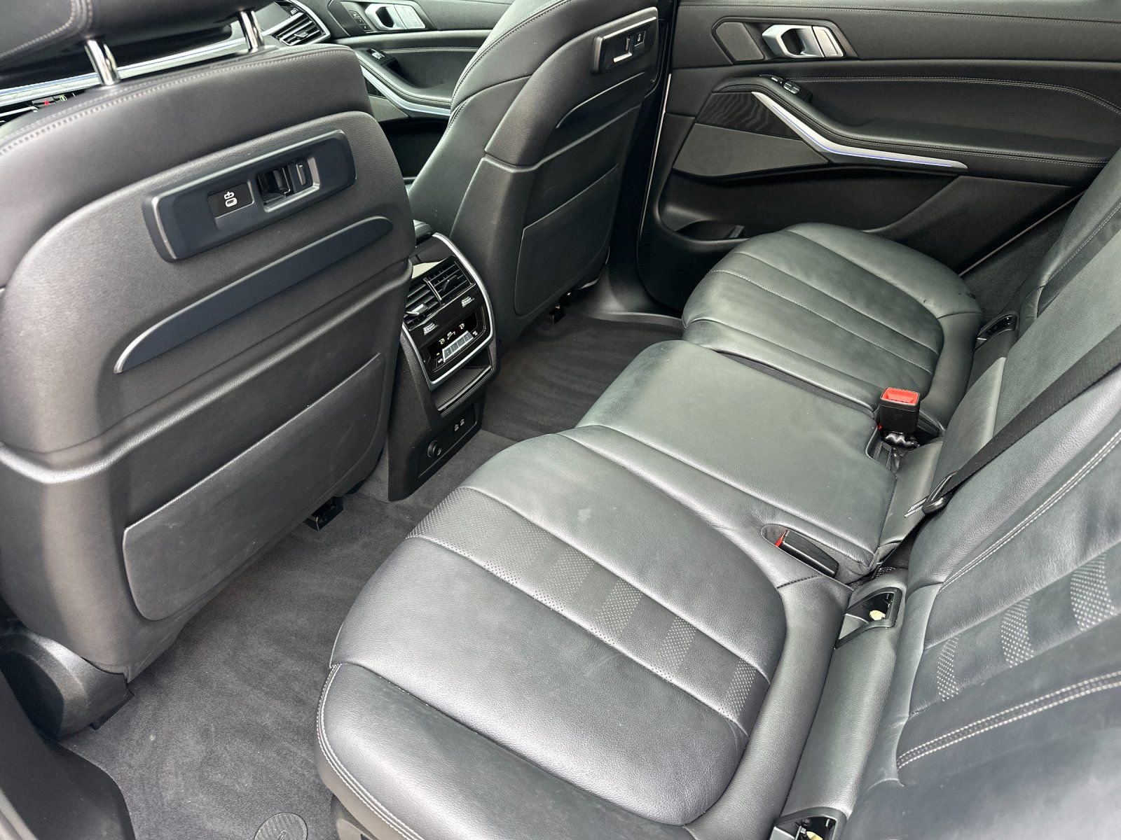 Used 2021 BMW X7 M50i AWD/4WD image 14