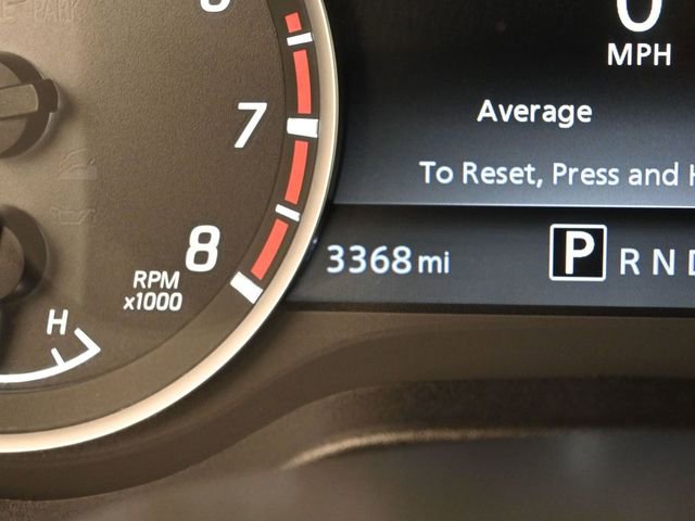 Used 2024 Nissan Titan SV w/ SV Convenience Package image 35