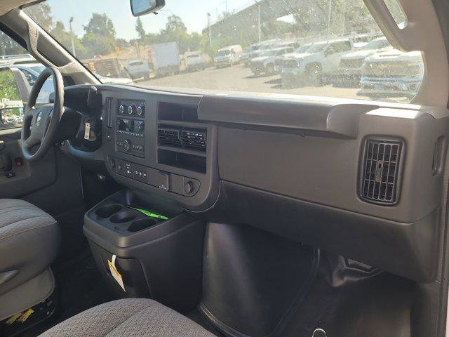 New 2024 Chevrolet Express 4500 Extended w/ Power Convenience Package RWD image 23
