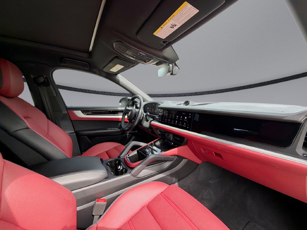 Used 2025 Porsche Cayenne S AWD/4WD image 15
