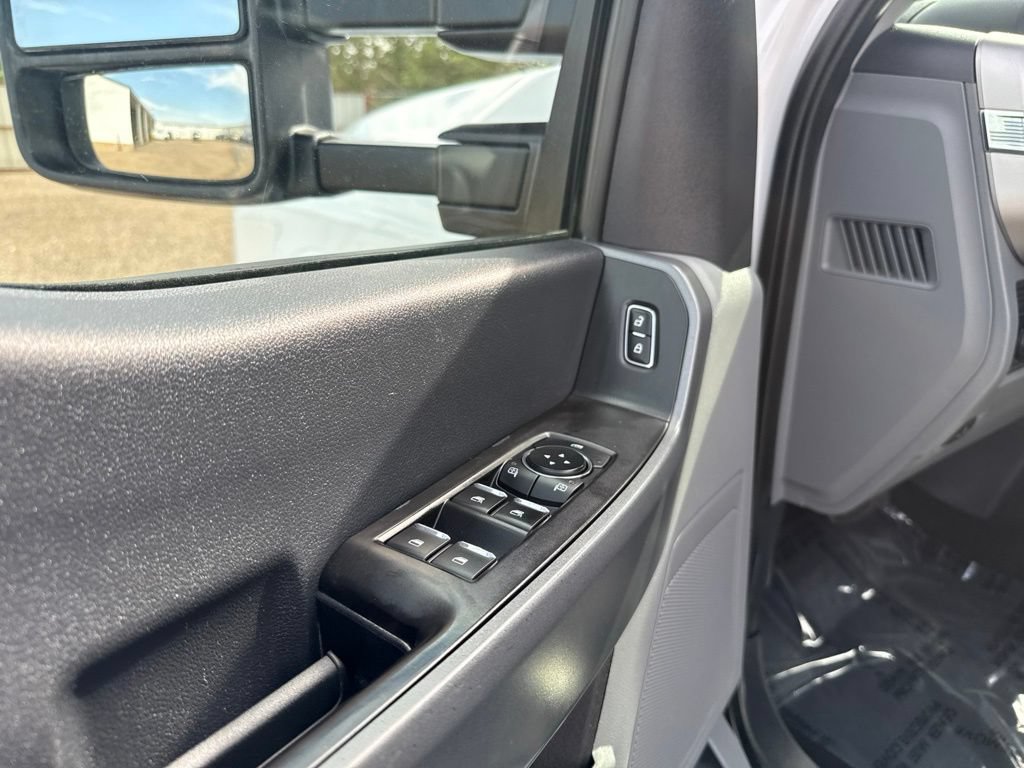 Used 2024 Ford F450 XLT AWD/4WD image 13