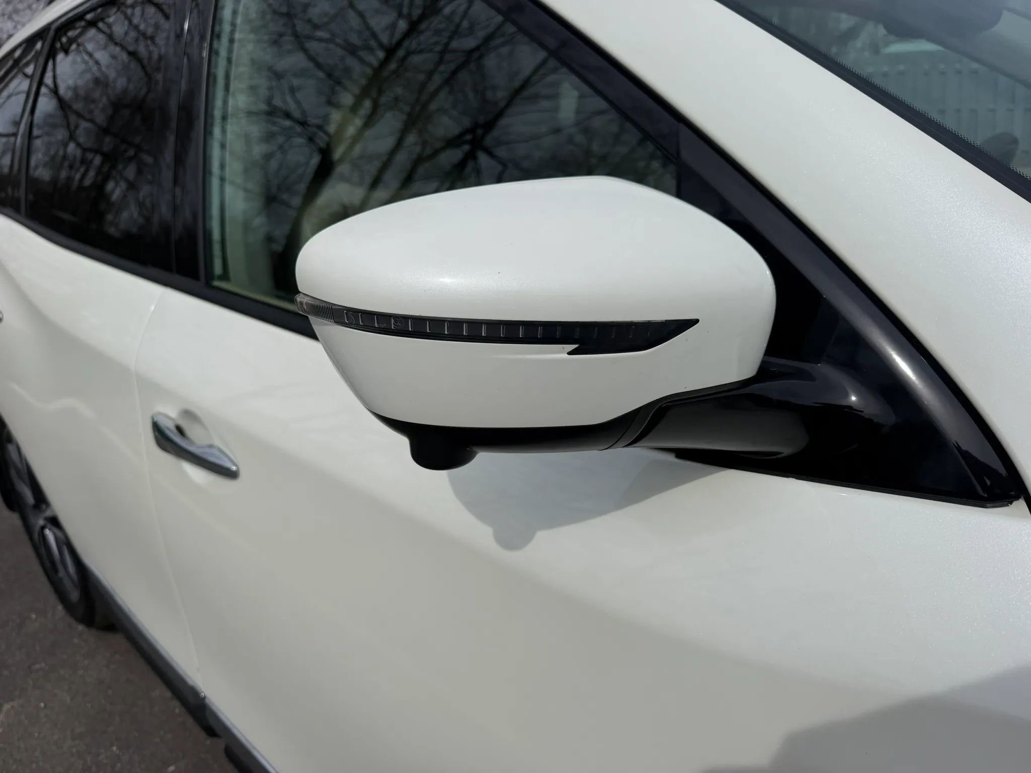 Used 2020 Nissan Pathfinder Platinum image 7