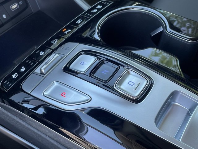 Used 2024 Hyundai Tucson Limited image 16