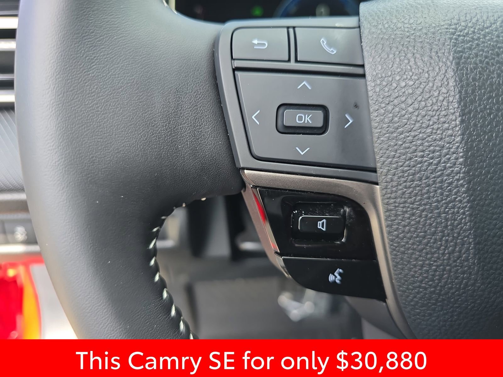 Used 2025 Toyota Camry SE w/ Convenience Package FWD image 23