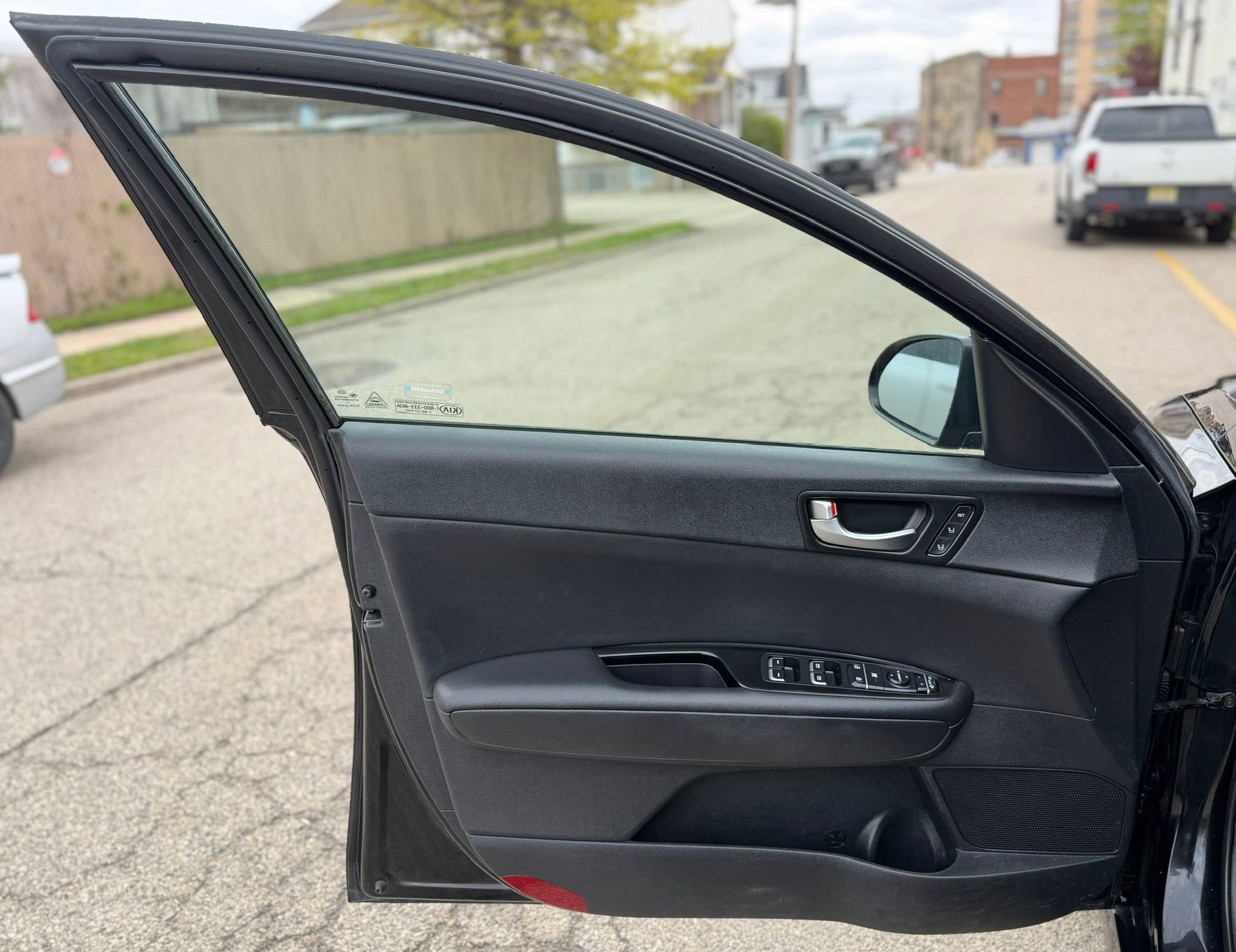 Used 2017 Kia Optima SX FWD image 16