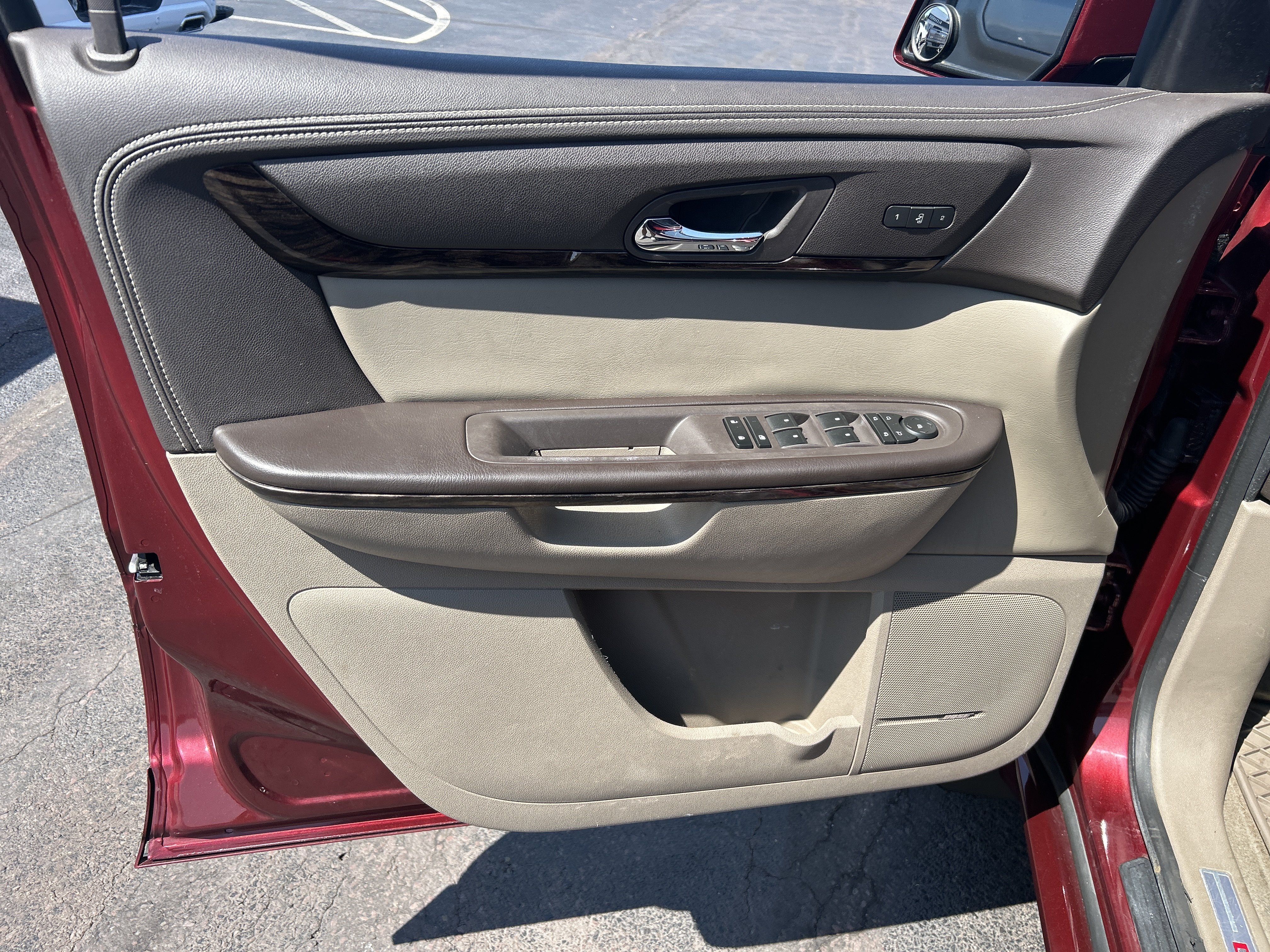 Used 2016 GMC Acadia Denali AWD/4WD image 16