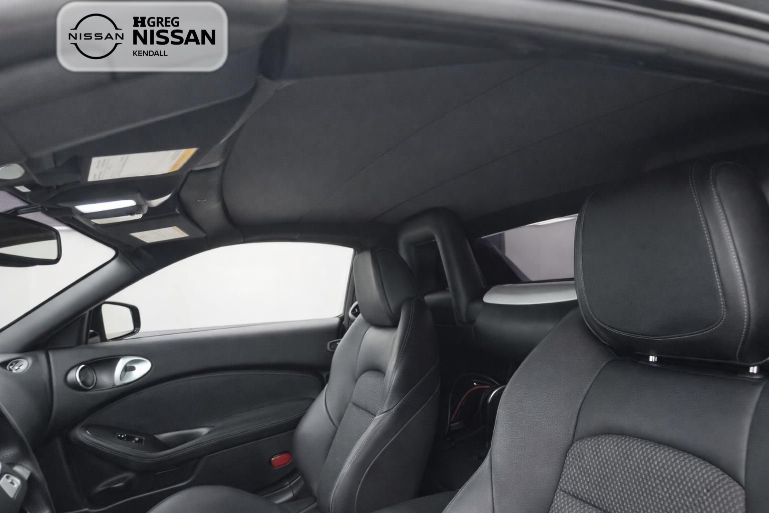 Used 2016 Nissan 370Z Touring RWD image 12