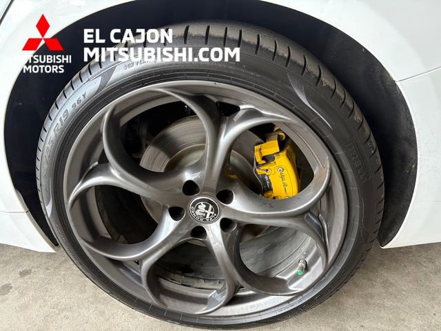 Used 2019 Alfa Romeo Giulia Ti Sport w/ Quick Order Package 22U Sport image 6