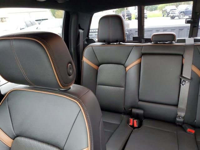 Used 2023 GMC Canyon AT4 w/ AT4 Premium Package AWD/4WD image 14