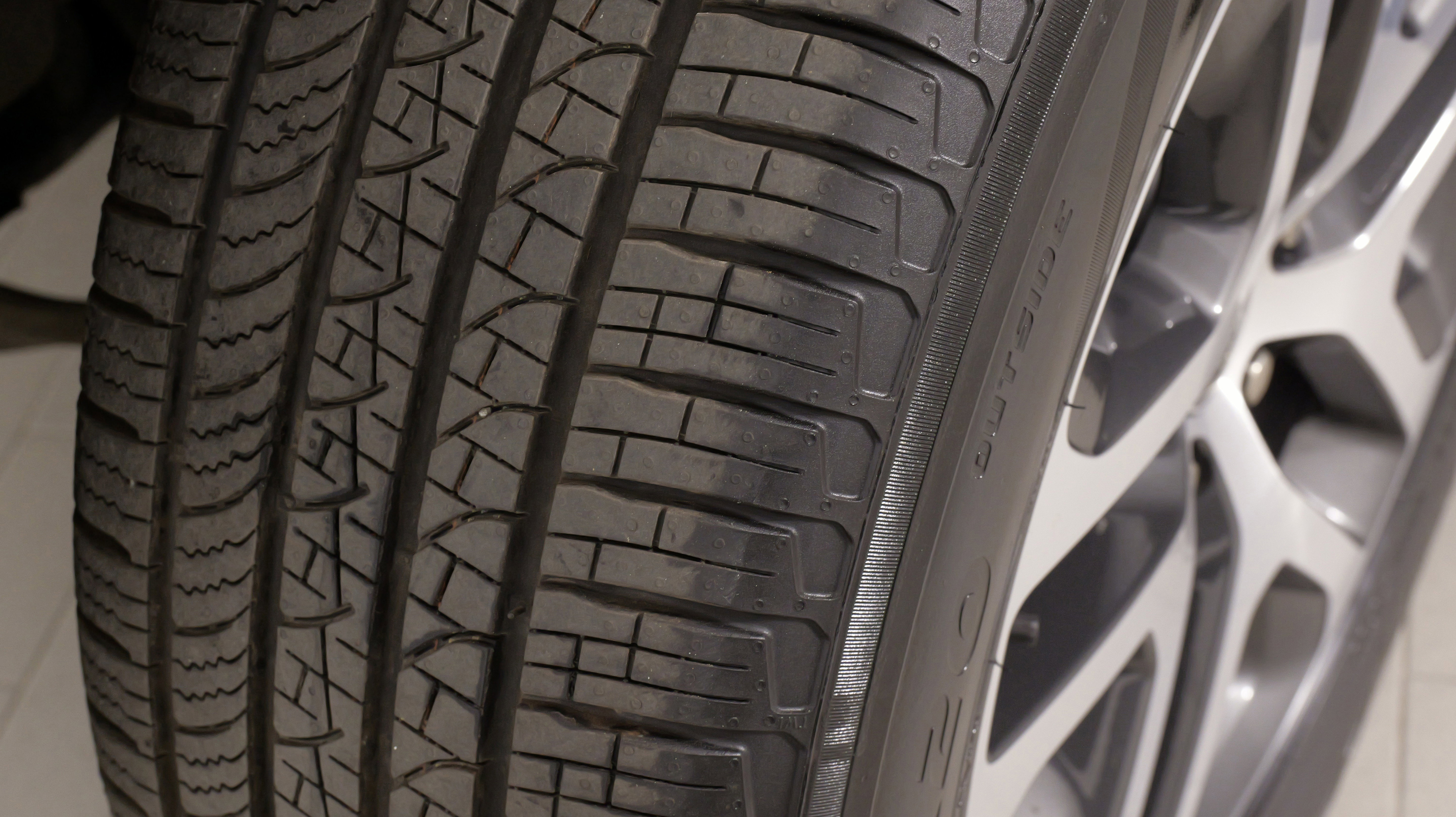 Used 2022 Land Rover Defender 110 SE image 64