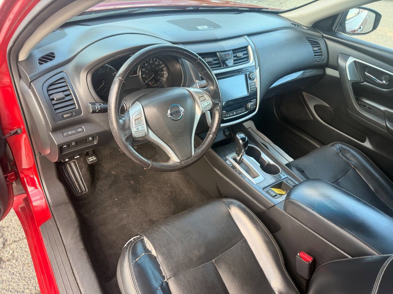 Used 2018 Nissan Altima 2.5 SL w/ 2.5 SL Technology Package image 16