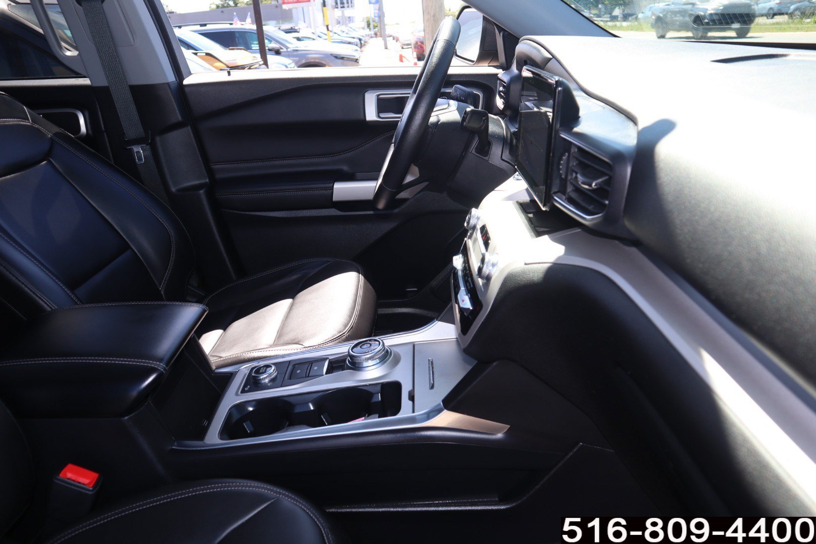 Used 2023 Ford Explorer XLT w/ Equipment Group 202A AWD/4WD image 21